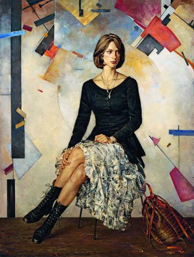 Женский портрет на фоне абстрактной живописи